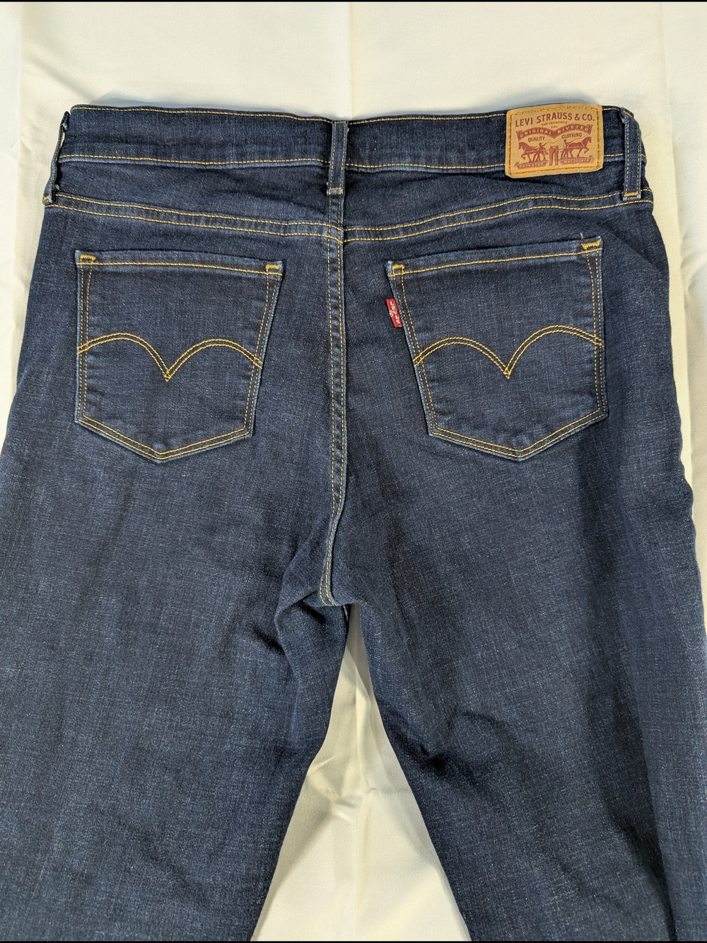 Levi's 314 Shaping Straight Jeans Women's 31 Dark Indigo Wash Mid Rise